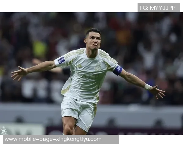 C罗荣获沙特超最佳进球奖杯倒钩进球当选周最佳引热议 C罗荣获沙特超最佳进球奖杯倒钩进球当选周最佳引热议